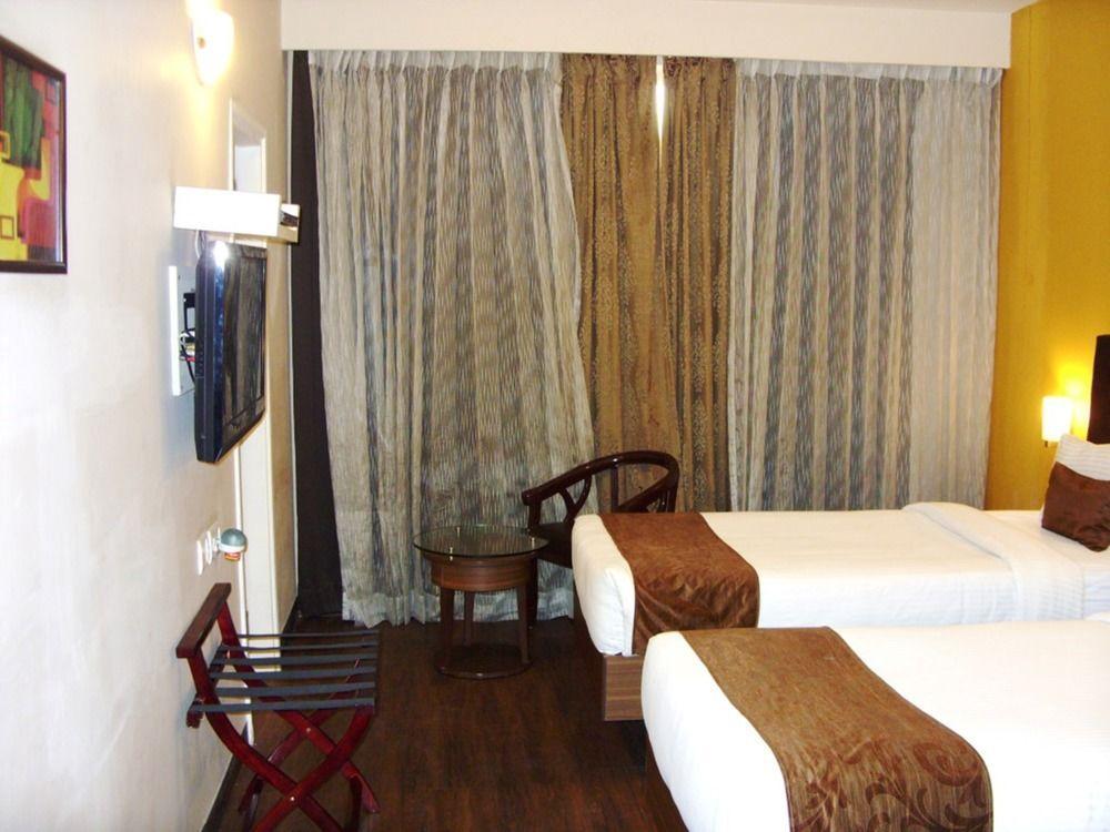 Mango Hotels, Samed Agra Агра Экстерьер фото
