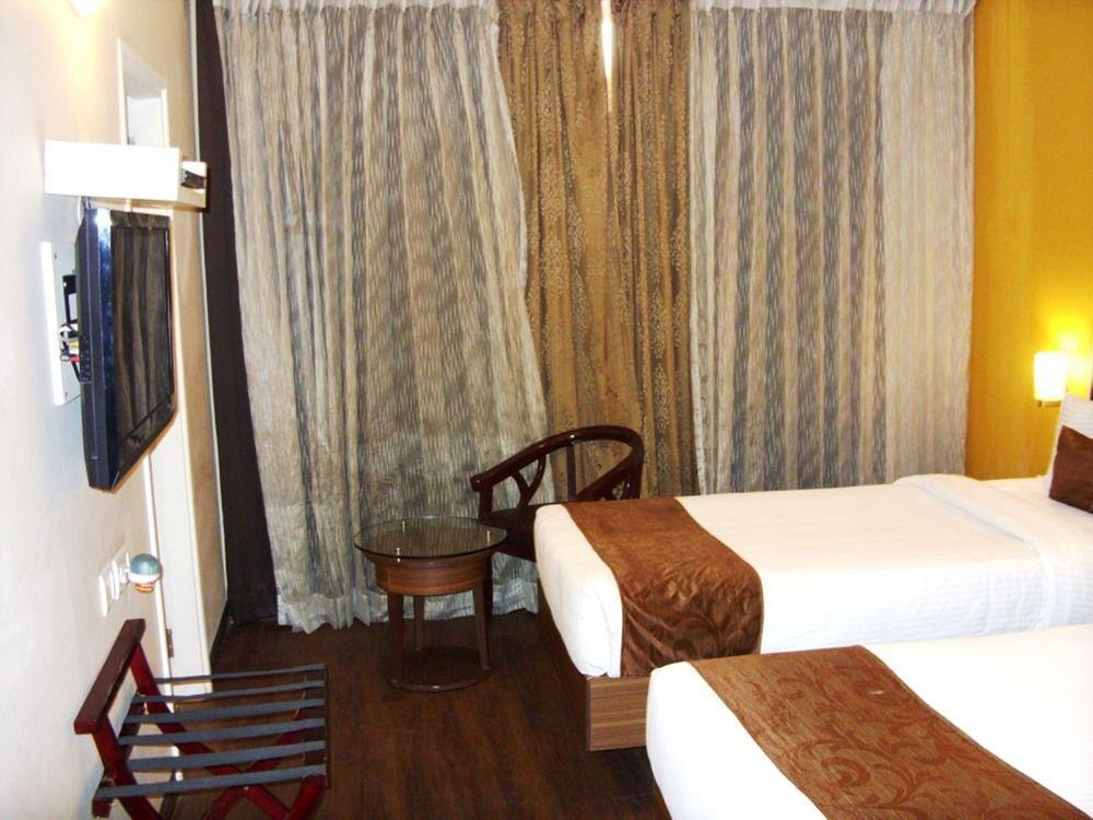 Mango Hotels, Samed Agra Агра Экстерьер фото